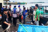 Polairud Banjarmasin Evakuasi 6 Penumpang Perahu Wisata yang Tercebur ke Sungai