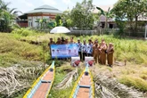 Gubernur Kalsel Salurkan 2 Perahu Untuk Pokmaswas di Hulu Sungai Selatan