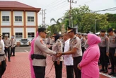 Polres Paser Gelar Upacara Kenaikan Pangkat, Darmadi dan Suryani Naik Jadi Kompol
