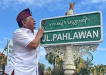 Keren! Plang Jalan di Titik Nol Singaraja Berbahan 1,2 Ton Sampah Plastik