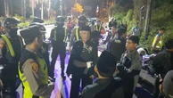 Viral Polisi Denpasar Bali Bubarkan Gerombolan Pemotor dengan Atribut PSHT