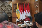 Bisnis Rental & Biro Perjalanan Dikuasai WNA, Koster Murka, Gelar Rapat Darurat