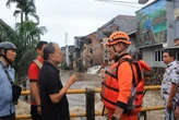 Koster Turun Gunung Pantau Dampak Banjir, Janji Gelontorkan Dana BTT