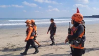 Dua Bocah Hilang Terseret Arus Pantai Kuta, Begini Kronologinya, Mohon Doanya