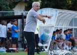 Arema FC Tahan Imbang PSBS Biak di Stadion Samudra Kuta, Joel Cornelli Memuji