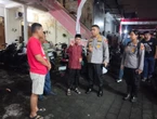 Kombes Iqbal Cek Posko Banjir di Musala Al-Hikmah, Bagi Obat dan Vitamin