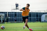 Pemain Termahal Miguel Pereira Terkesan Latihan Perdana Persebaya, Berkelas