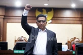 Prabowo Beri Hasto Amnesti, Ronny: Rakyat Tak Boleh Jadi Korban Kriminalisasi Hukum