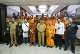 Bawa Misi Perdamaian, Bhikkhu Thudong 2026 Temui Wagub Taj Yasin di Semarang