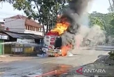 Truk Tangki BBM Terbakar, Jalur Sukabumi-Cianjur Ditutup Sementara