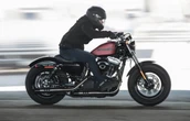 Harley Davidson Pengin Kembali ke Akar Tradisionalnya Lewat Sportster 883