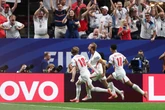 Inggris Diteror Suporter Meksiko, 100 Polisi Bersenjata Jaga Hotel Harry Kane cs