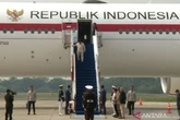 Momen Prabowo Pulang dari Prancis, Lihat