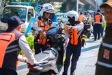 Puluhan Motor yang Nekat Parkir Liar di Depan ITC Kuningan Diangkut Dishub Jaksel