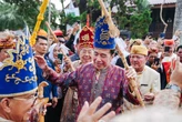 Jokowi Dianugerahi Gelar Baginda Pemuka Bangsa oleh 5 Kerajaan Adat Lampung