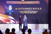 Anggota DPRD Jabar Ratnawati Raih Penghargaan Kartini CNN Indonesia