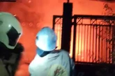 Rumah Dua Lantai di Surabaya Terbakar, Dua Korban Ditemukan Tewas di Kamar Mandi