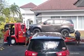 Kasus Suap LAZ: KPK Sita Dua Mobil dari Garasi Pendopo Lombok Barat