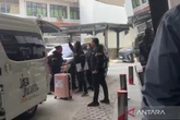 Polri Datangi Kejagung Terkait Kasus Febrie, Serahkan Koper Berkelir Merah