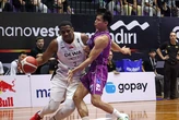 Playoff IBL 2025: Hangtuah Terpeleset di Kandang, Coach Cacing Sorot Keputusan Pemain