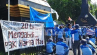 Geruduk Kantor Gubernur, Pekerja Irigasi Jateng Menuntut Diangkat PPPK