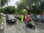 Jalan Sudirman Pekanbaru Salalu Banjir dan Bikin Macet, Pemprov Riau Disorot