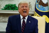 Soal iPhone, Donald Trump Geram Lalu Mengancam Apple