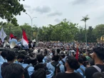 Ribuan Mahasiswa Unri Geruduk DPRD Riau, Minta Polda Metro Jaya Bebaskan Khariq