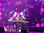 Kehebohan Penampilan Ivan Gunawan jadi Host DJ di Konser Rossa