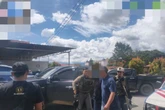 Oknum Polisi Bripda LO Jual Amunisi kepada KKB, Pengkhianat!