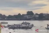 Kapal Jukung Terbakar di Sungai Musi Palembang, 3 ABK Terluka, 4 Masih Hilang