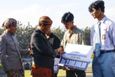 Peringati Hardiknas 2025, Ahmad Luthfi Berikan Beasiswa kepada 1.100 Anak Tidak Sekolah