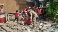 Pemkot Surabaya Menggenjot Normalisasi Sungai Kalianak dengan Pembersihan Sampah