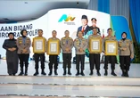 Polres Inhu Dapat Penghargaan Pelayanan Prima dan Zona Integritas dari Kapolri  