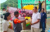 Senator Angelo Salurkan Bantuan Kemanusiaan Bagi Warga Terdampak Banjir di Mauponggo Kabupaten Nagekeo, NTT
