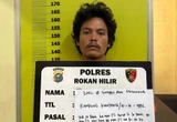 Detik-detik Pria di Rohil Tertangkap Tangan Bakar Lahan, Begini Pengakuannya