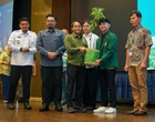 Menhut Raja Antoni: Perhutanan Sosial Pastikan Kesimbangan Ekonomi dan Ekologi