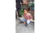 Bripka Agus Bergumul dengan Pencuri Pagar Sambil Gendong Balita, Videonya Viral