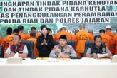Irjen Herry: di Balik Hutan yang Terbakar, Ada Masa Depan yang Menghitam