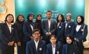 Mahasiswa PresUniv Diskusi Inovasi Material Konstruksi dari Limbah dengan Bos JOE Green Group