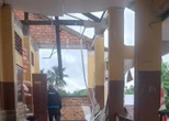 Diterjang Puting Beliung, Atap SMP Negeri 39 Palembang Ambruk