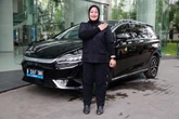 Intip Jajaran Armada Kendaraan Listrik Blue Bird, Ada Mobil Mewah