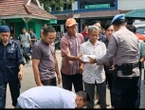 Tingkatkan Kedekatan dengan Buruh, Polres Tanjung Priok Gelar Aksi Berbagi