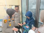Bayi Perempuan Baru Lahir Ditemukan di Pinggir Ruko, Diduga Dibuang Orang Tuanya