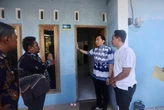 Kawal Program Prorakyat, Ibas Tinjau Bedah Rumah dan Bagikan Sembako di Pacitan