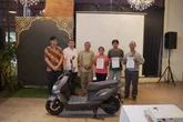 United E-Motor Menyerahkan 30 Motor Listrik MX1200 Edisi Khusus Kepada Mitra Ojol