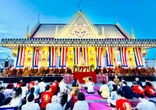 Singgahi Si Mian Fo PIK, Biksu Thudong Akhiri Perjalanan 2.800 Km dalam Puja Waisak Penuh Haru