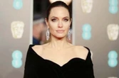 Angelina Jolie Kenang Ibunya saat Bahas Kanker di Pemutaran 'Couture'