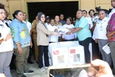 Agus Fatoni & Wamendagri Lepas Pendistribusian Logistik PSU ke Kabupaten/Kota se-Papua