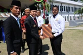 Pj Gubernur Papua Agus Fatoni Serahkan Remisi kepada Ribuan Napi